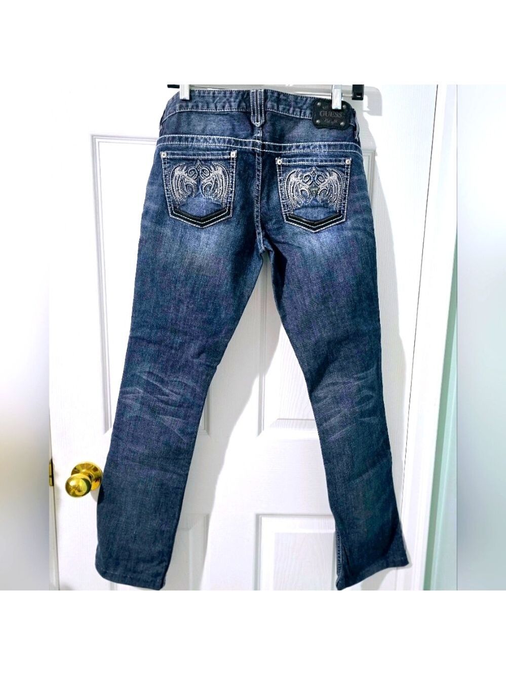 Guess Jeans  Women's Straight Leg Size 28 - Picture 2 of 10